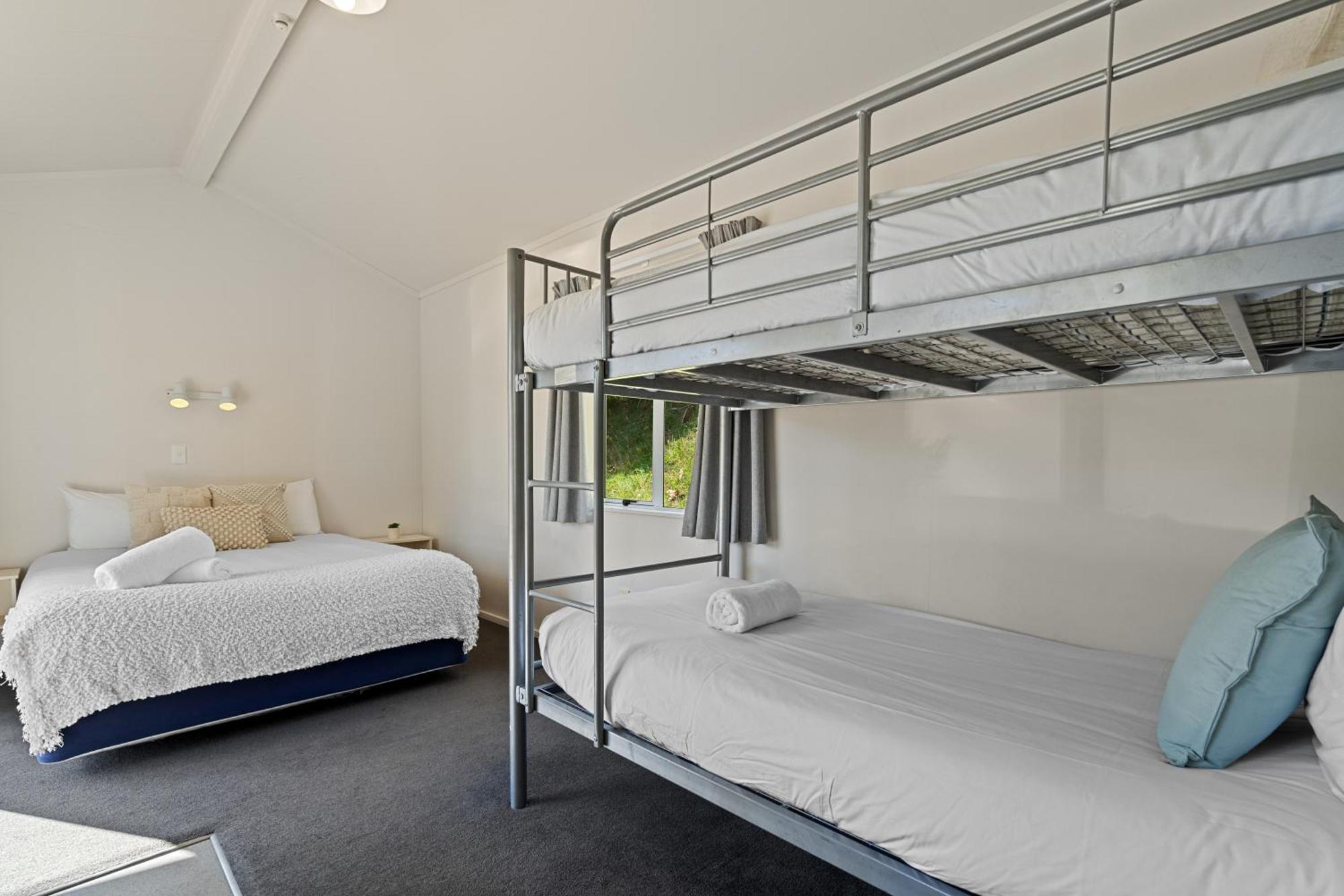 Tasman Holiday Parks פיקטון מראה חיצוני תמונה A bunk bed