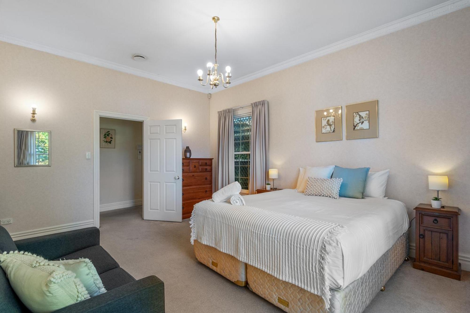 Tasman Holiday Parks פיקטון מראה חיצוני תמונה The master bedroom