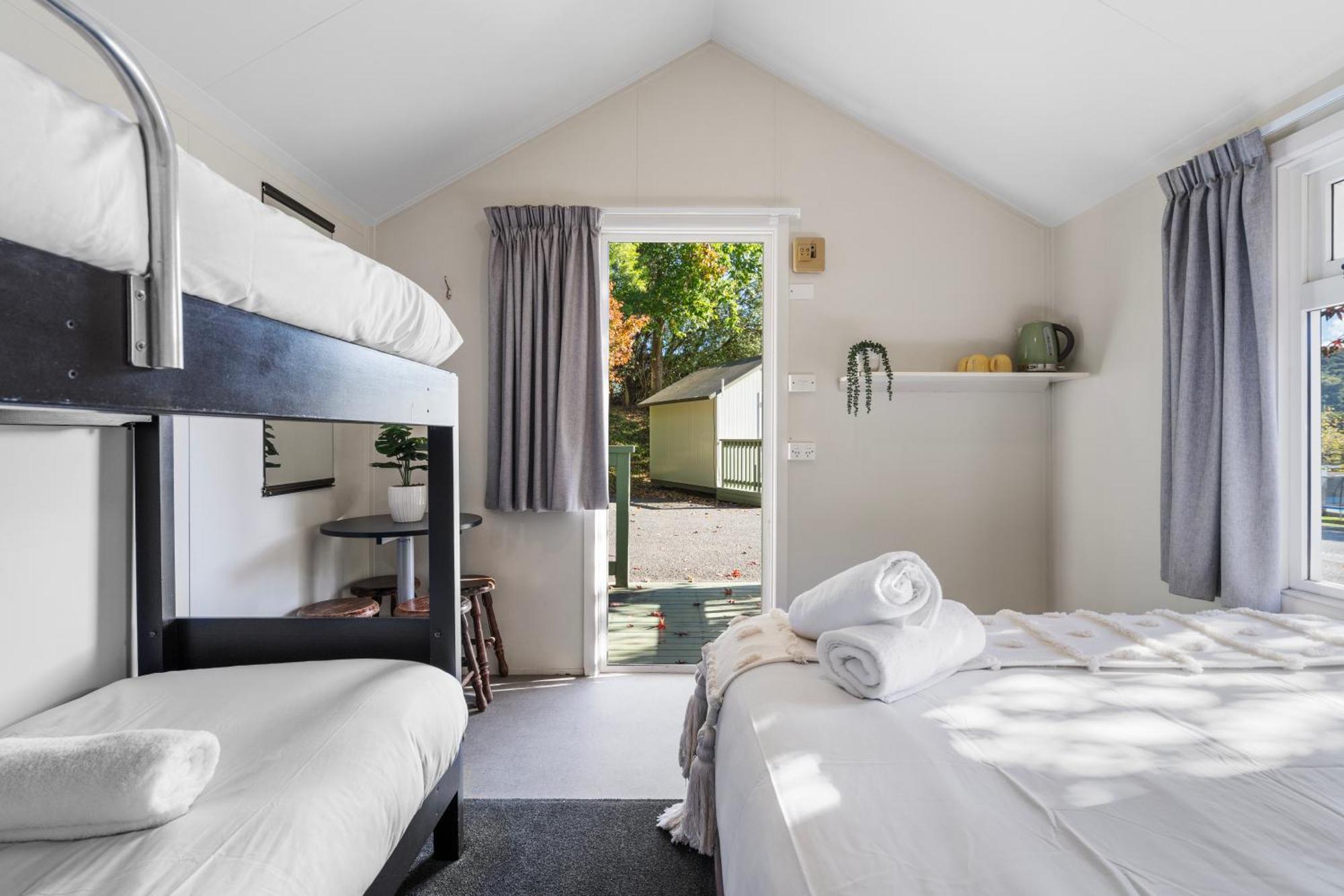 Tasman Holiday Parks פיקטון מראה חיצוני תמונה A room at the motel