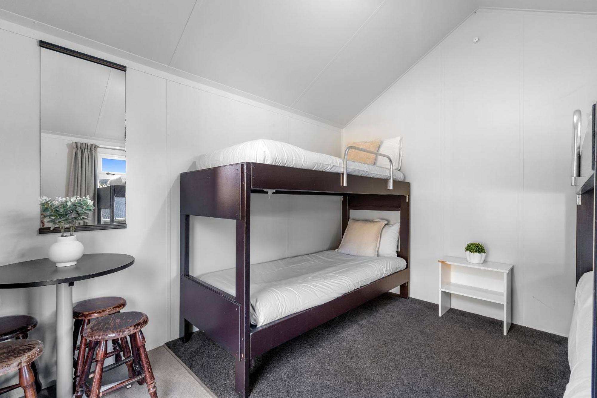 Tasman Holiday Parks פיקטון מראה חיצוני תמונה A bunk bed
