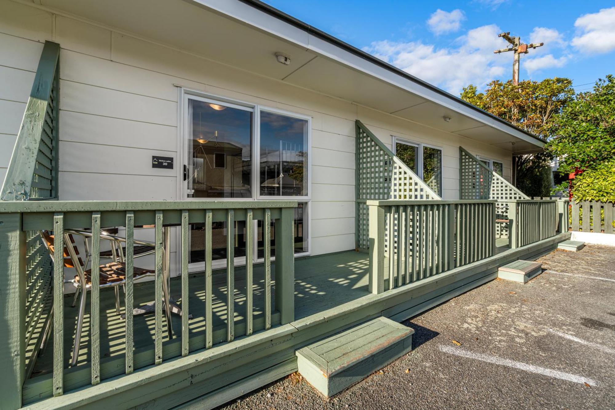 Tasman Holiday Parks פיקטון מראה חיצוני תמונה A typical motel room in New Zealand